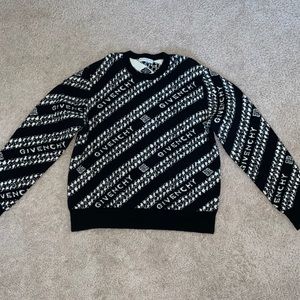 Authentic GIVENCHY 4G sweater in cashmere Size XXL